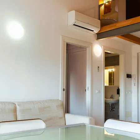 Garda View House - 1min From - Wifi - Ac アパート *