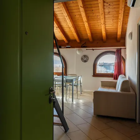 Apartment Garda View House - 1min From - Wifi - Ac